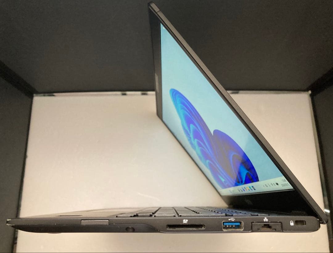 富士通LIFEBOOK U939/A i5-8365U 8GB/128GB
