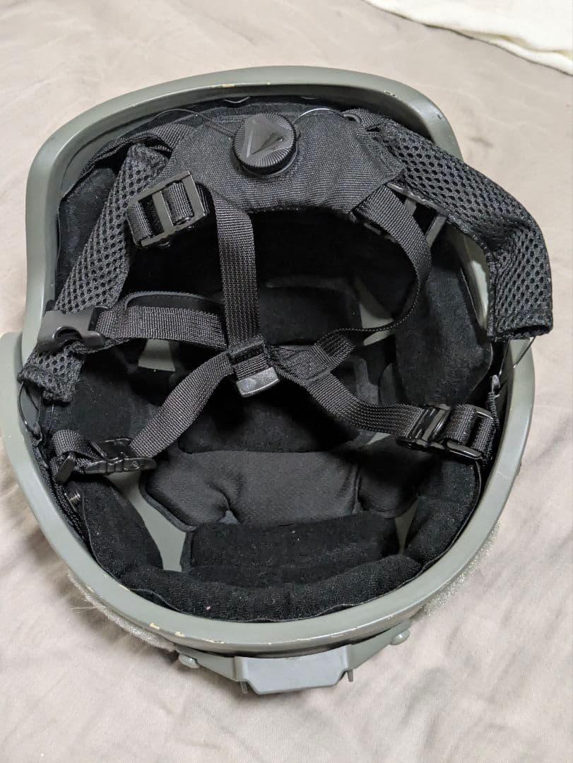 バリスティックヘルメット　マウントクリップ付き