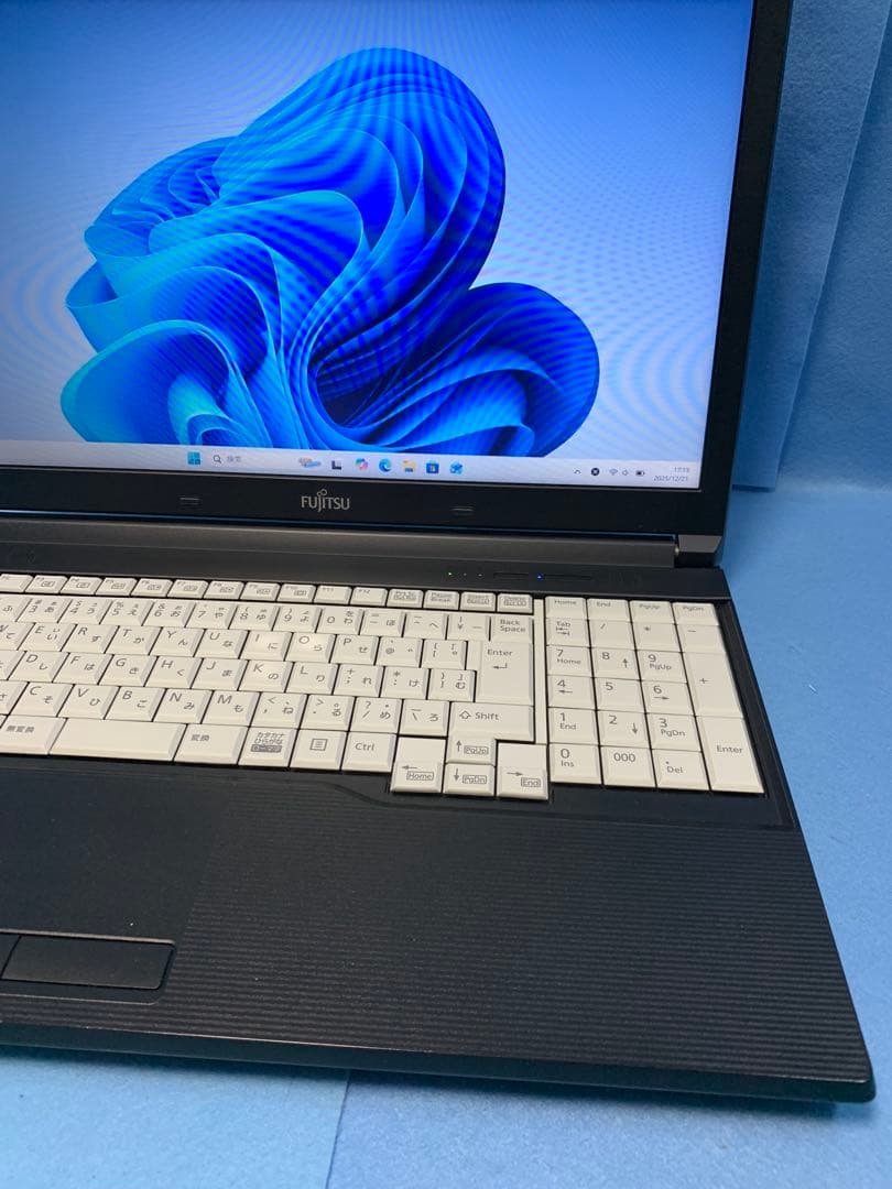 富士通/7th i3/Win11Pro/Office2021/新SSD/8GB⑦