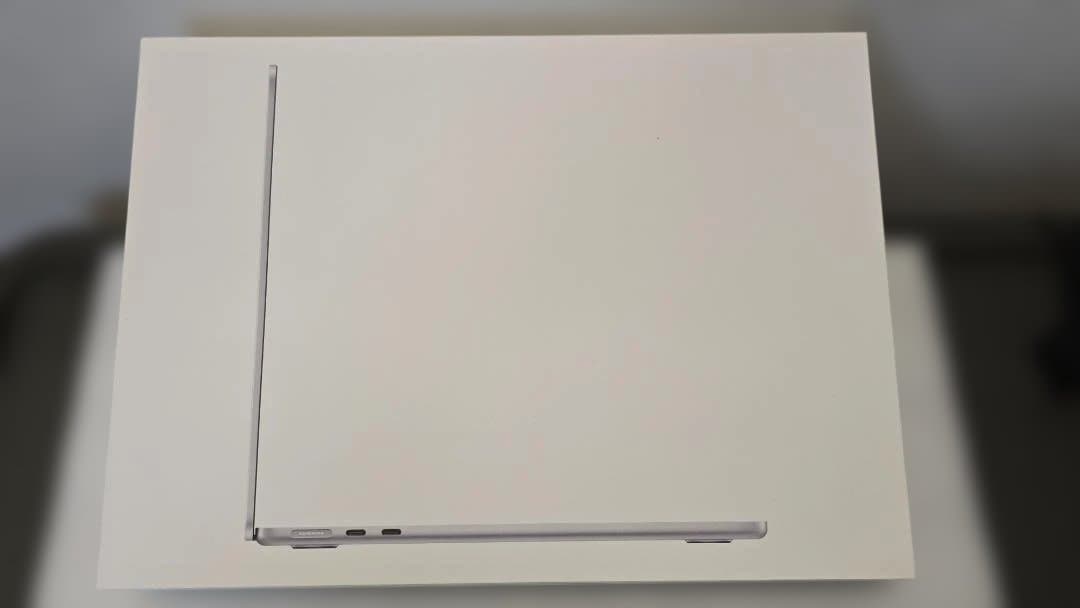 MacBook Air M4チップ 13インチ