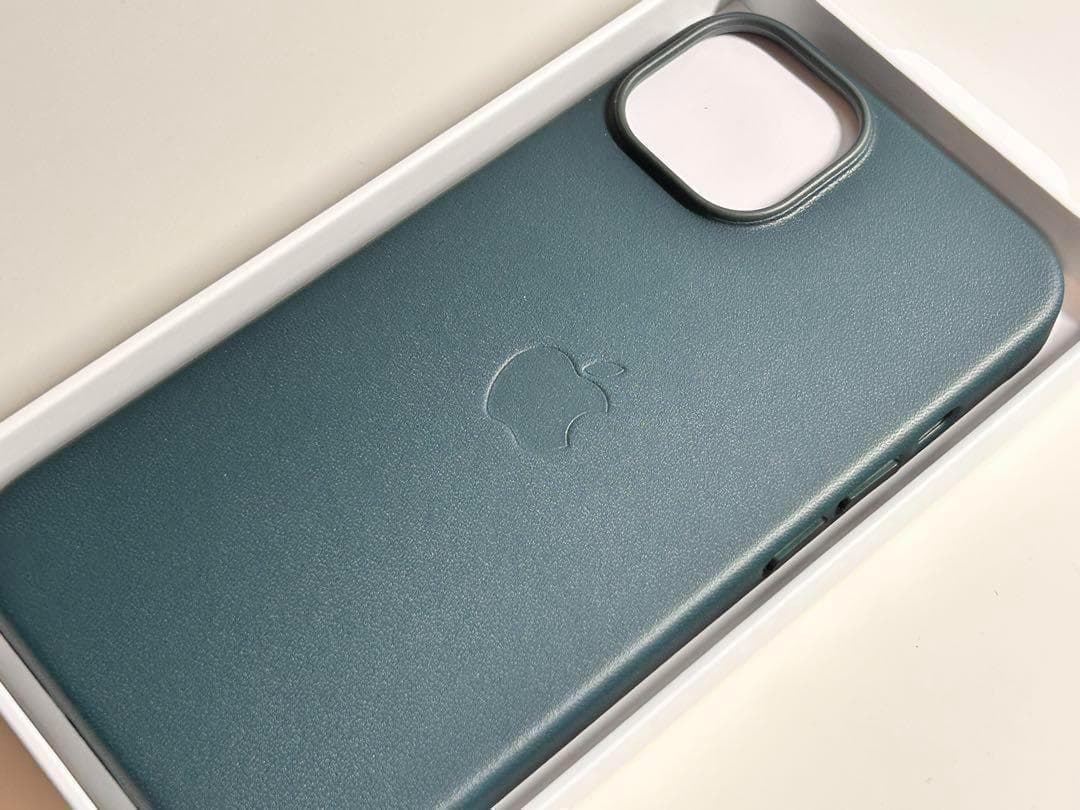 【新品】純正 iPhone 14 レザーケース・フォレストグリーン①
