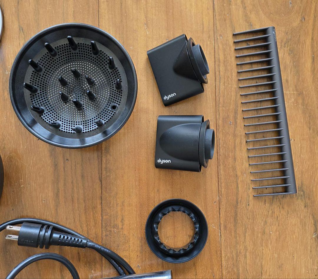 ダイソン　Dyson ヘアドライヤー　HD03 おまけ多数