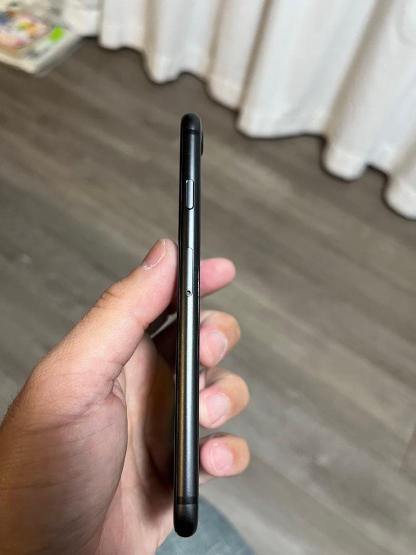 iPhone8 64G スペースグレイ　本体