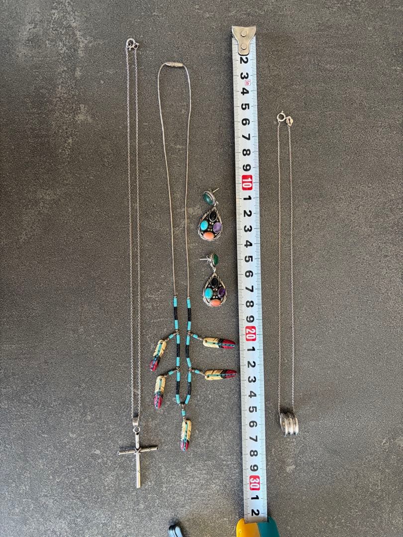 シルバーアクセサリーネックレス