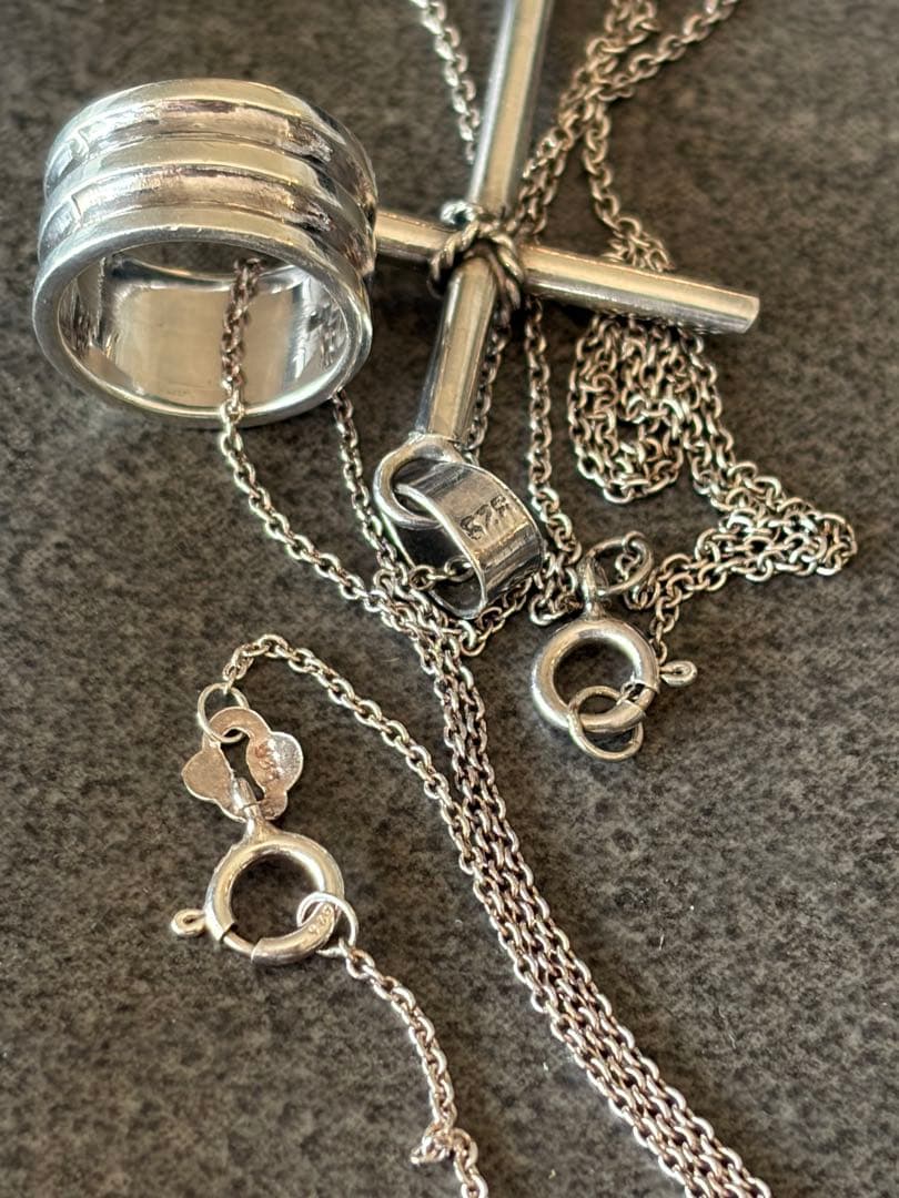 シルバーアクセサリーネックレス