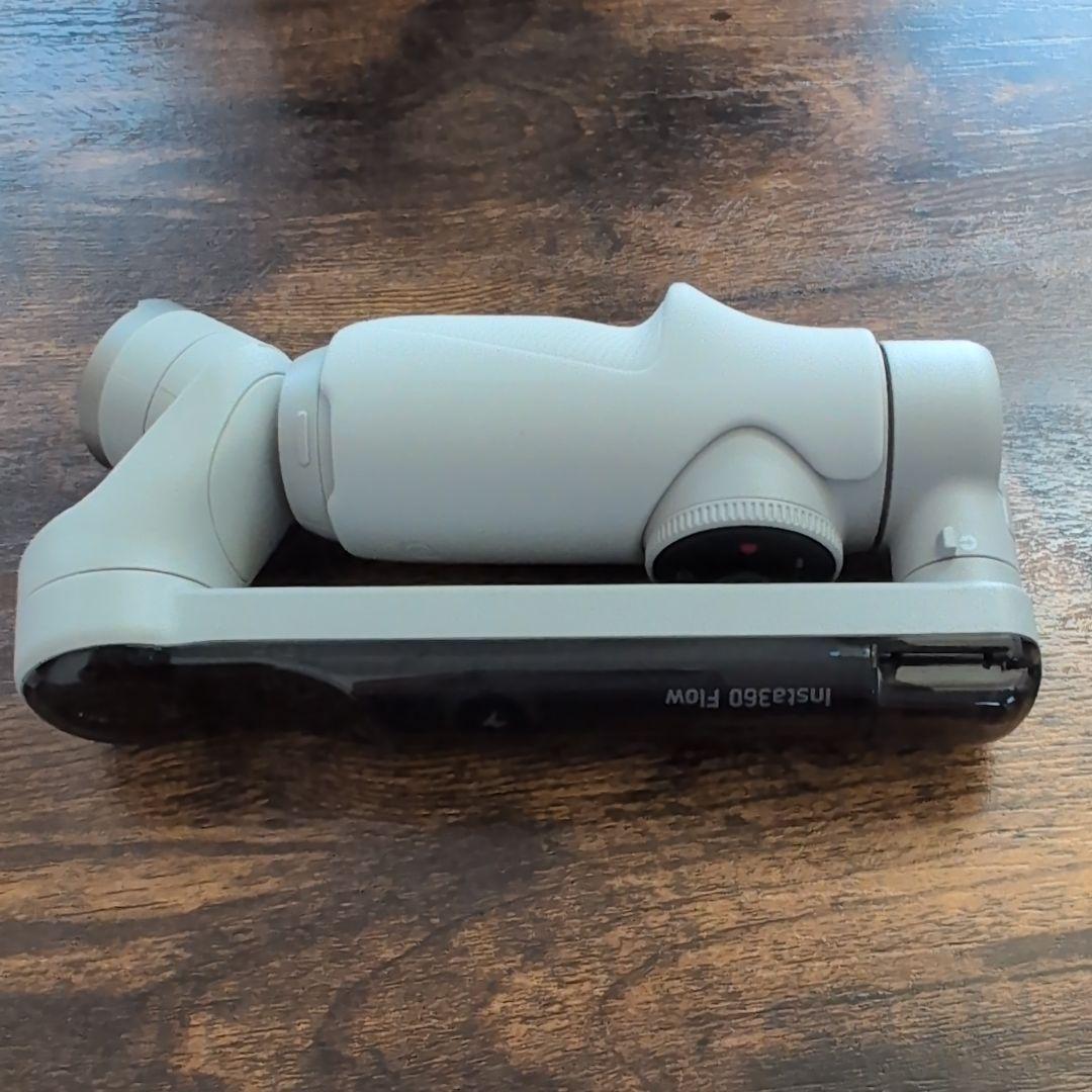 Insta360 Flow スマホスタビライザー