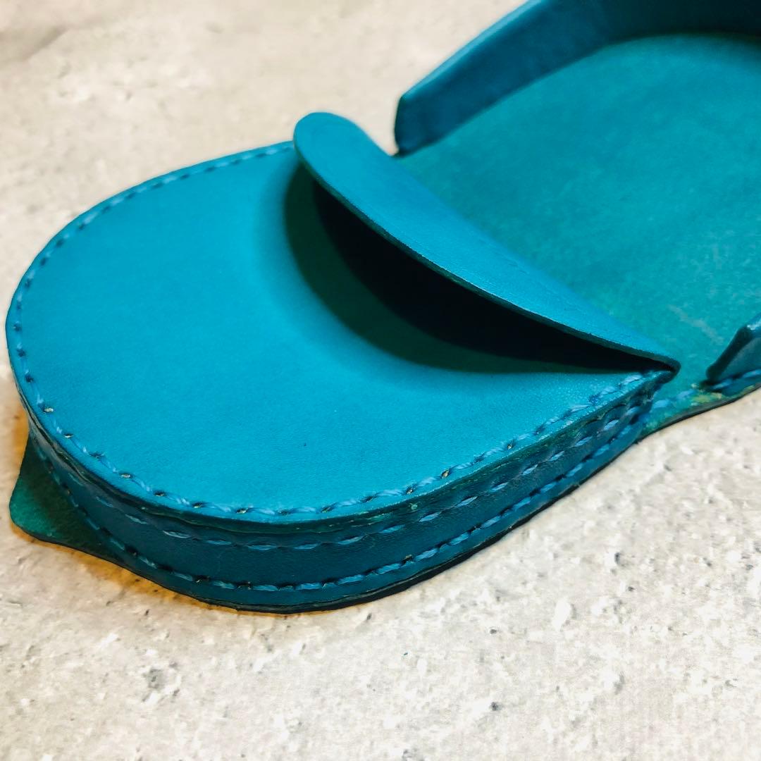 馬蹄型ケース ヌメ革　空色