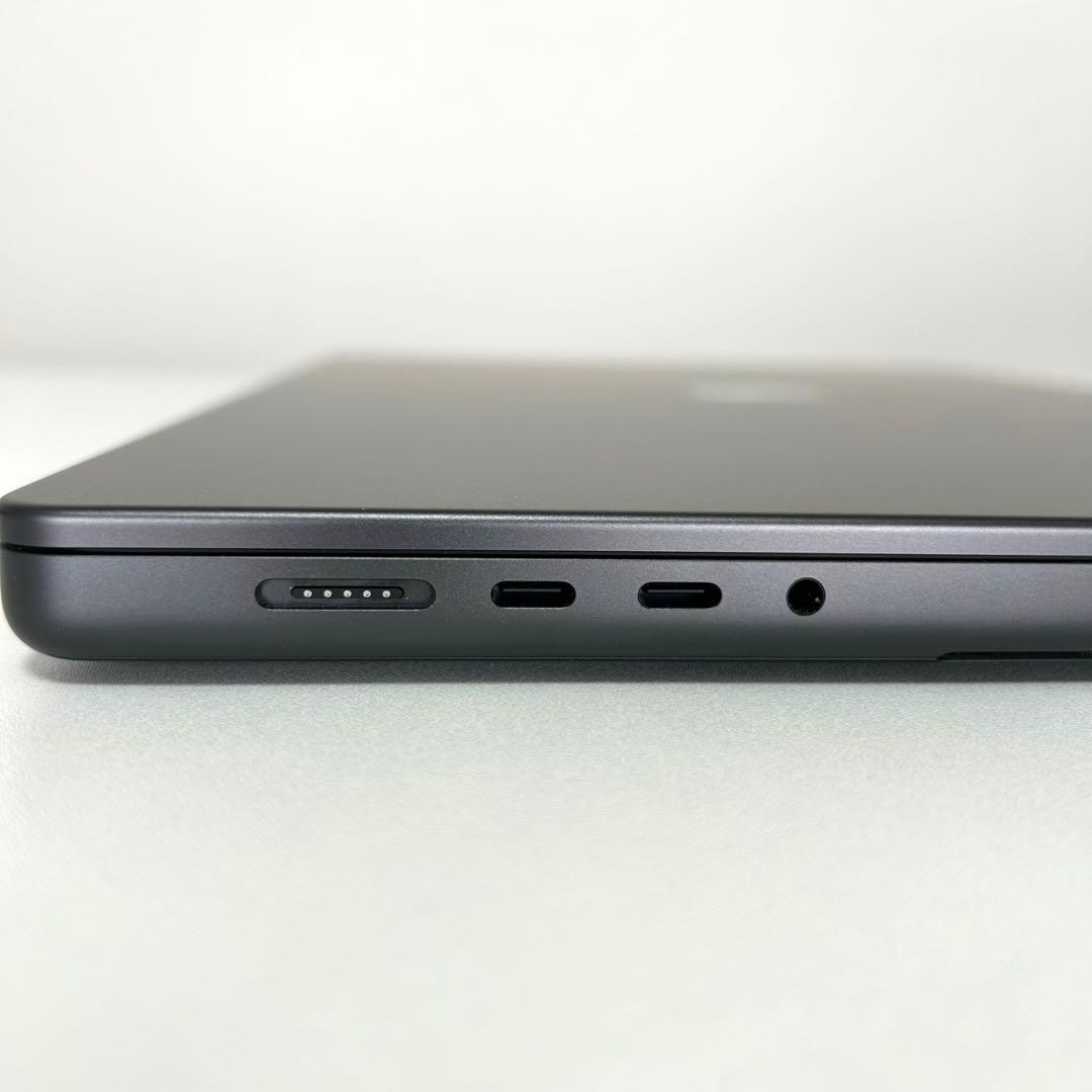 【ほぼ未使用、付属品多数】MacBook Pro 16インチ M4 Pro