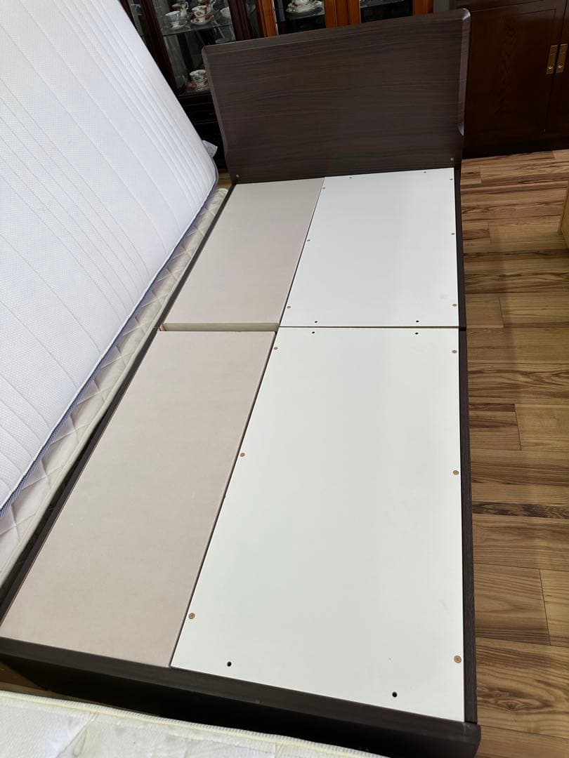 ニトリ　収納付き　シングルベッド　フレームのみ