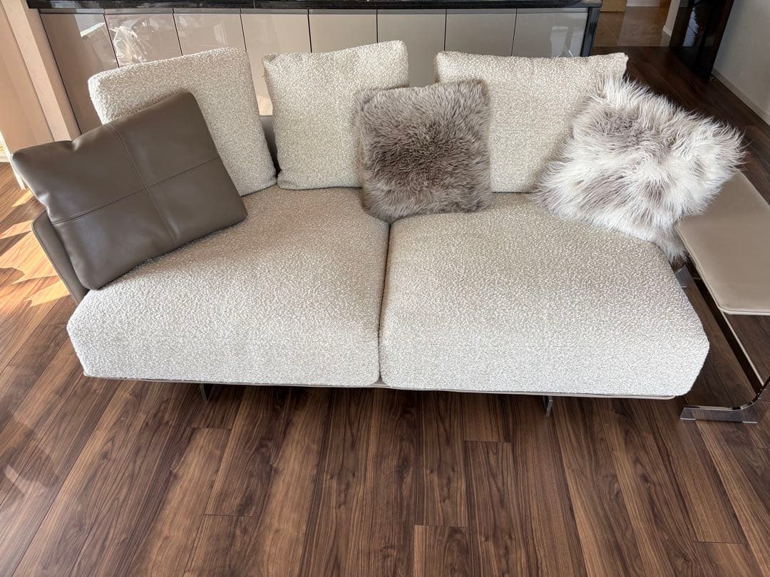 arflex クリーム色ファブリックソファ3/10まで出品 期間限定