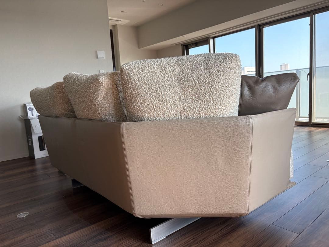 arflex クリーム色ファブリックソファ3/10まで出品 期間限定