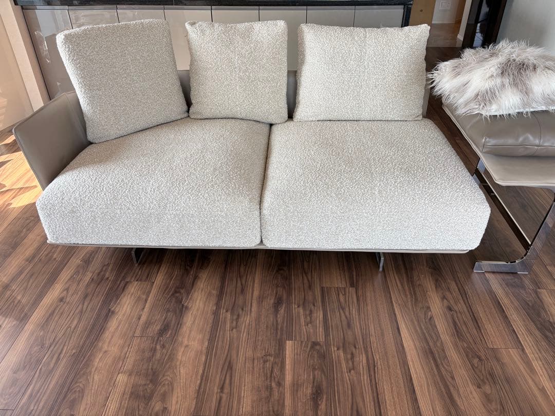 arflex クリーム色ファブリックソファ3/10まで出品 期間限定