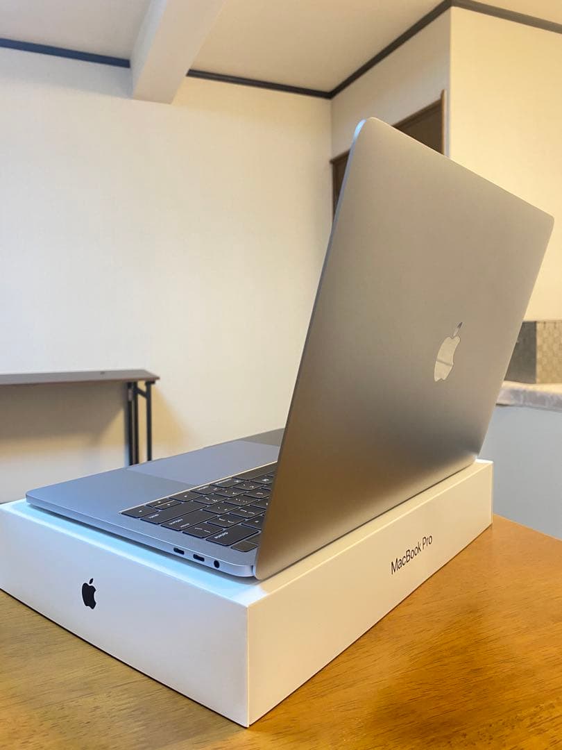 2024年OS 美品 Apple MacBook Pro 32GB/ 512GB