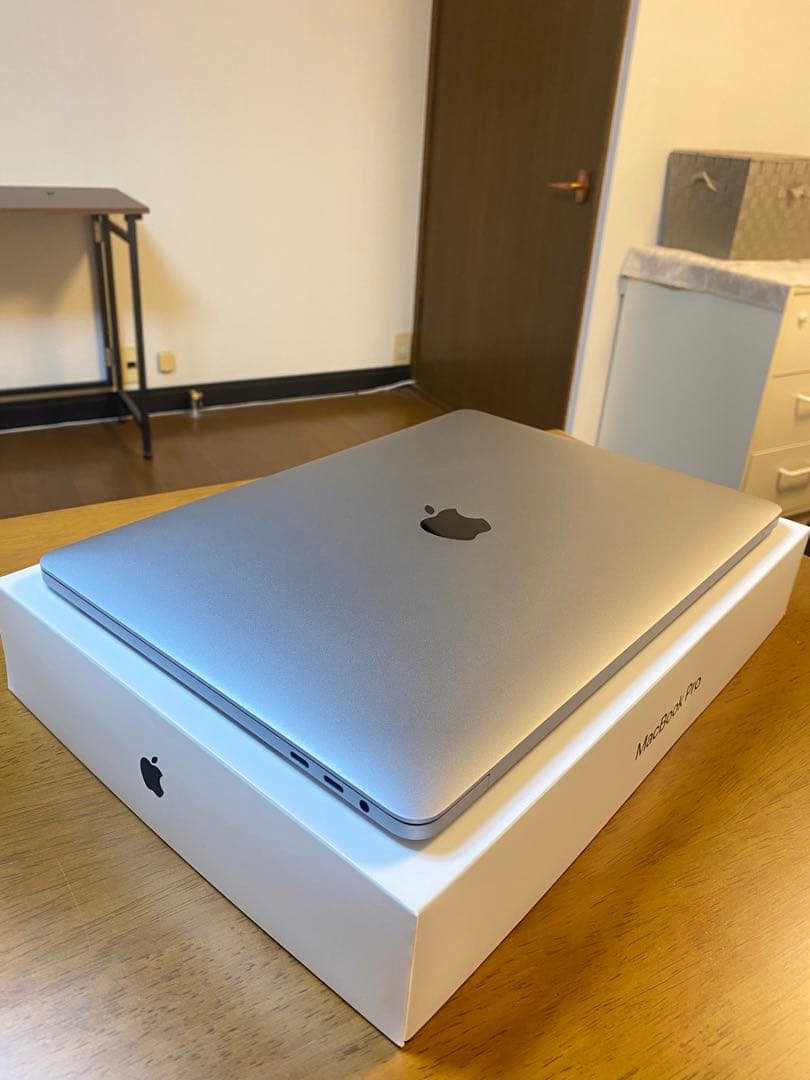 2024年OS 美品 Apple MacBook Pro 32GB/ 512GB