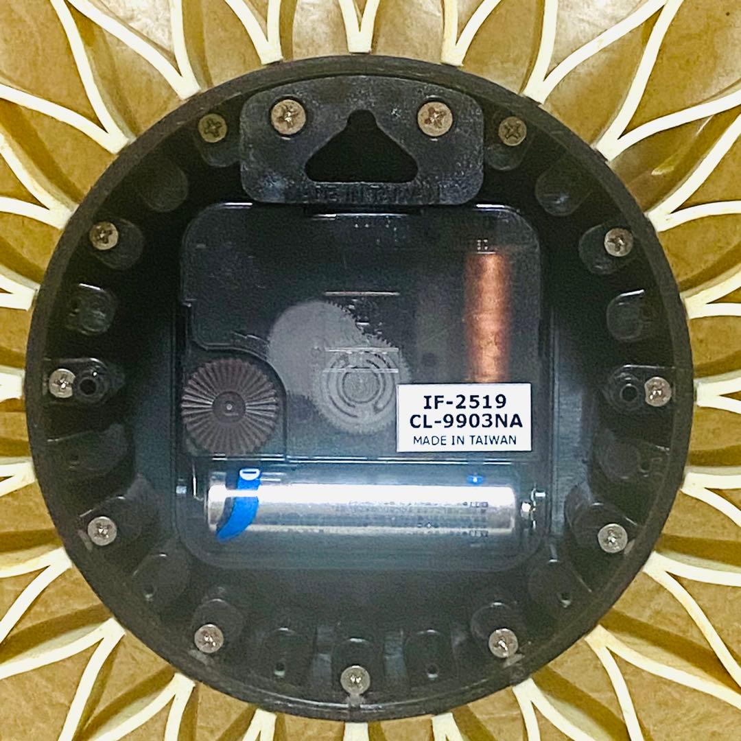 J*a様 大輪の花が咲く壁掛け時計 ルファール　ナチュラル