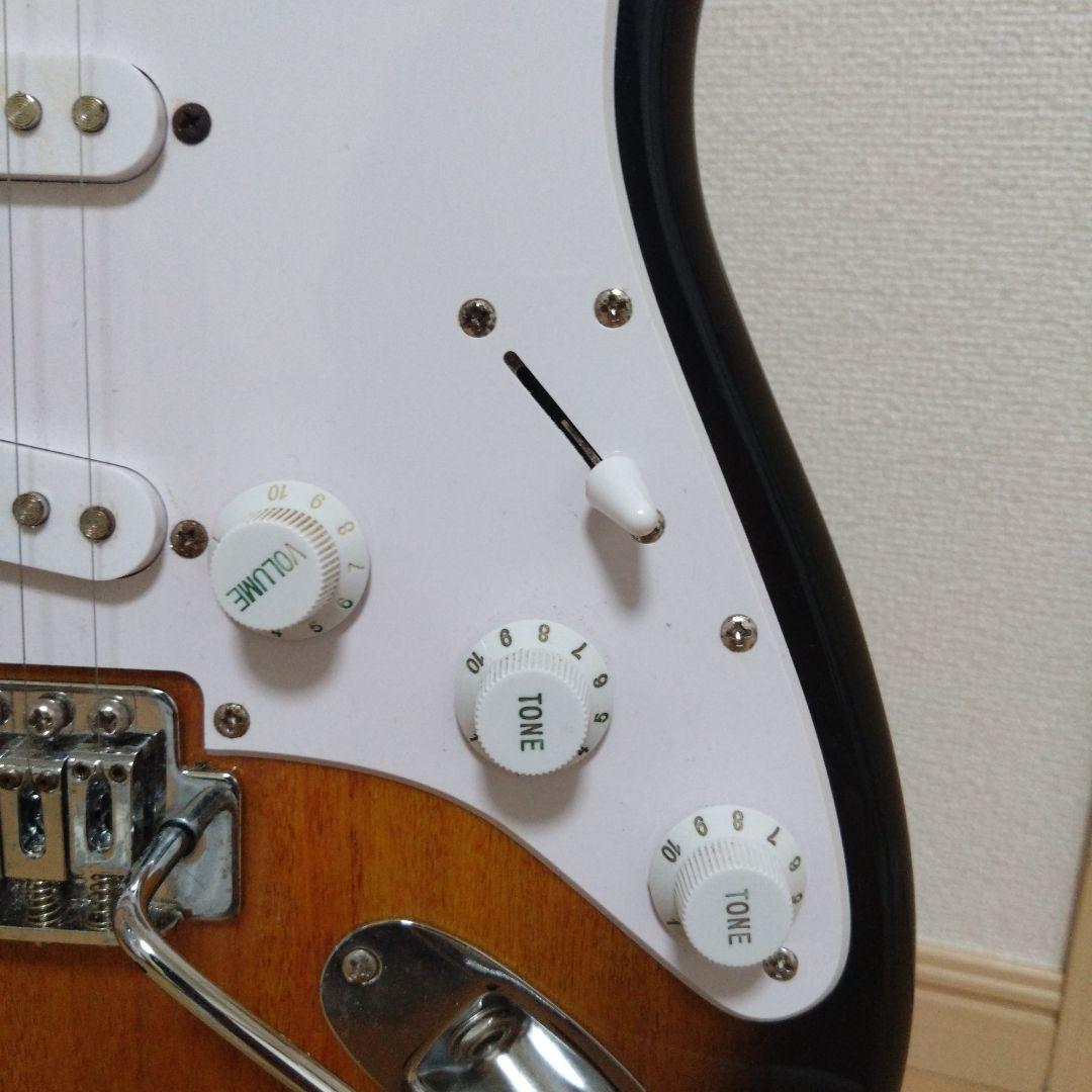 Squier Stratocaster ギター