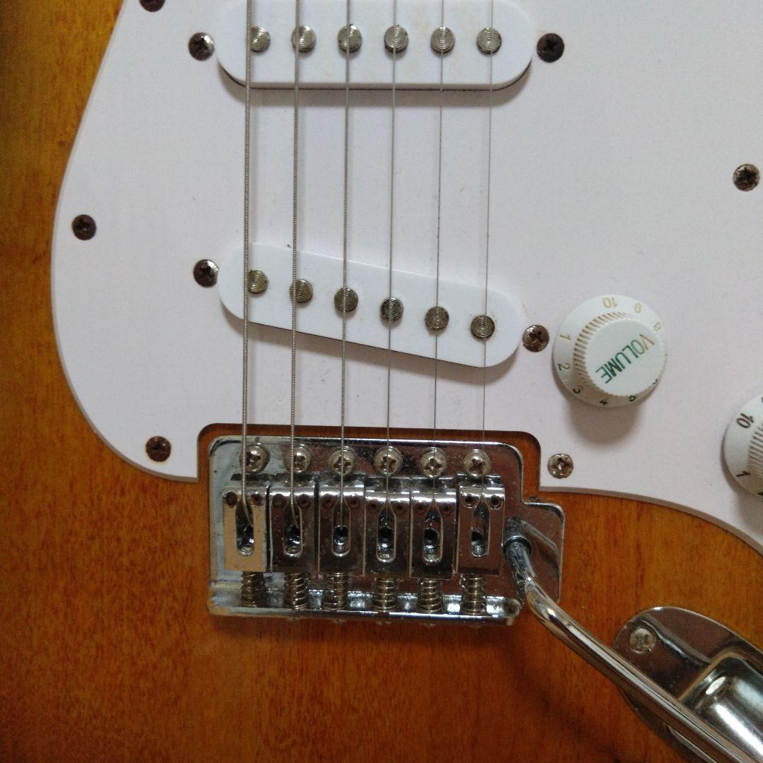 Squier Stratocaster ギター