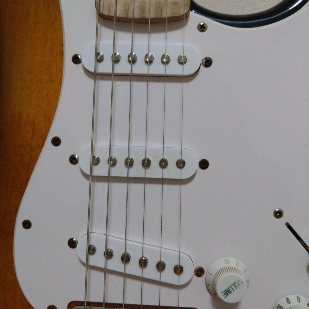 Squier Stratocaster ギター