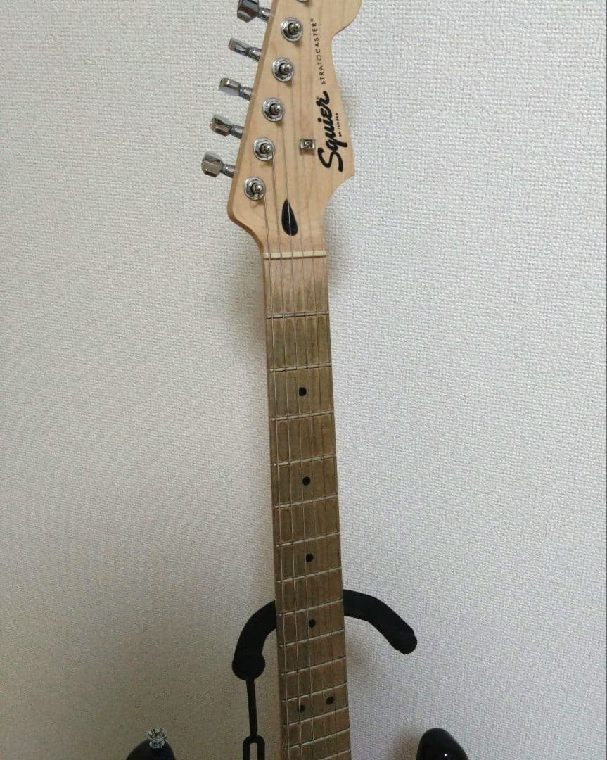 Squier Stratocaster ギター