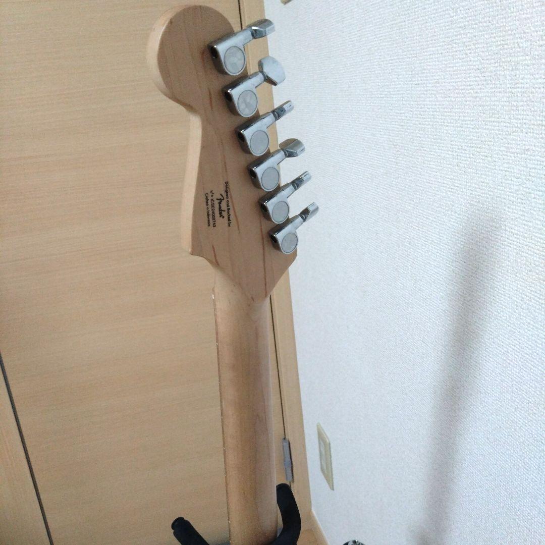 Squier Stratocaster ギター