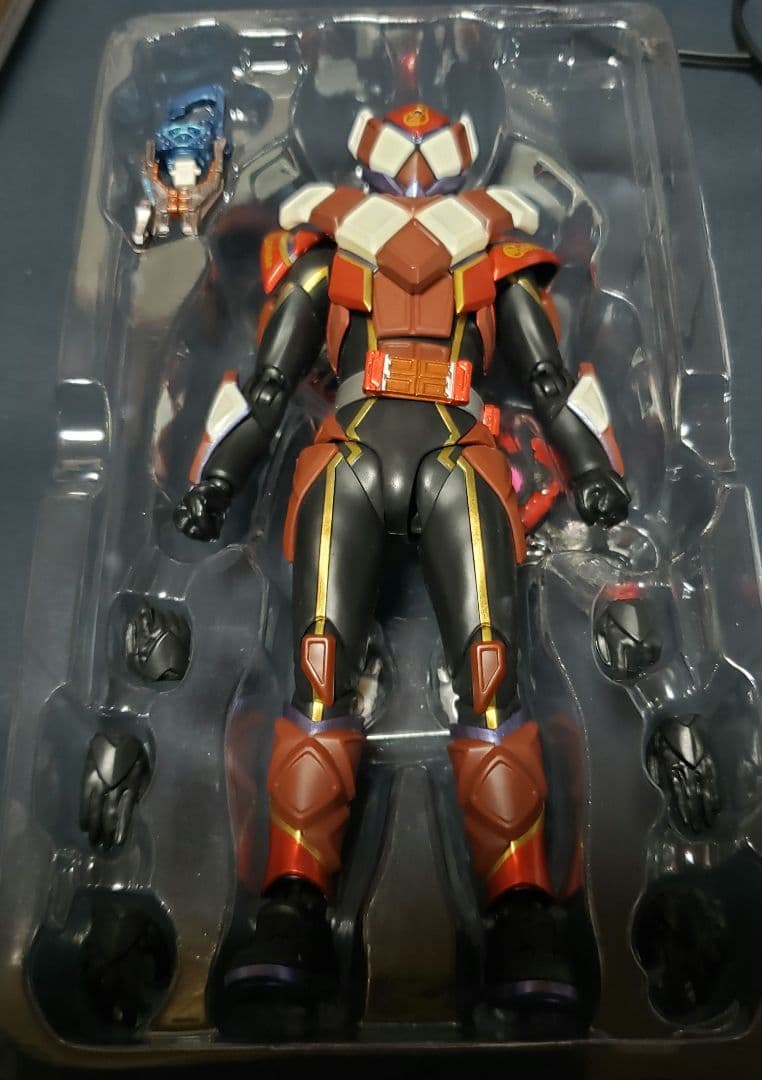 改造品S.H.Figuarts　ケーキング、ヴァレン、ヴラム