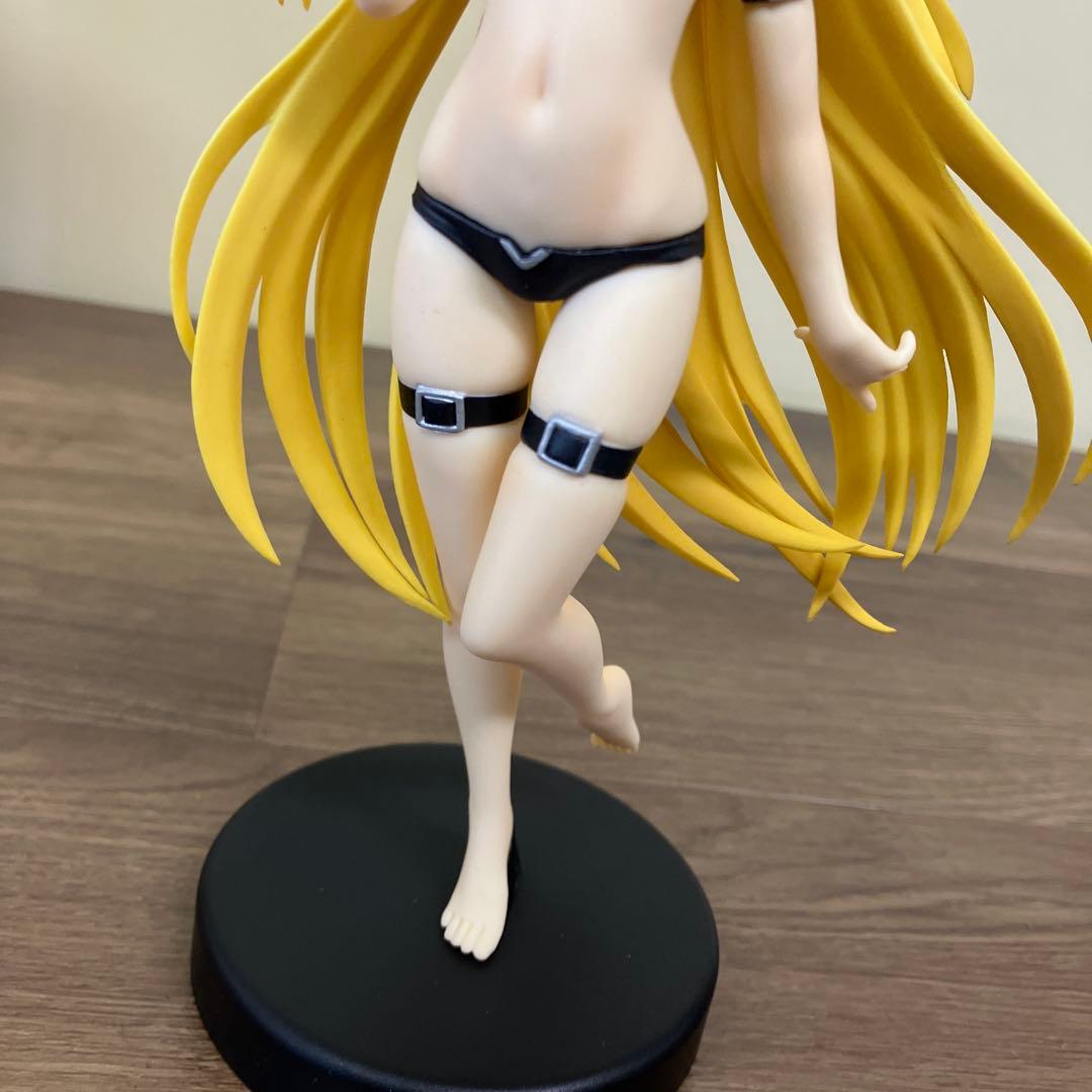 B-5 FuRyu ToLOVEるダークネス フィギュア 金色の闇