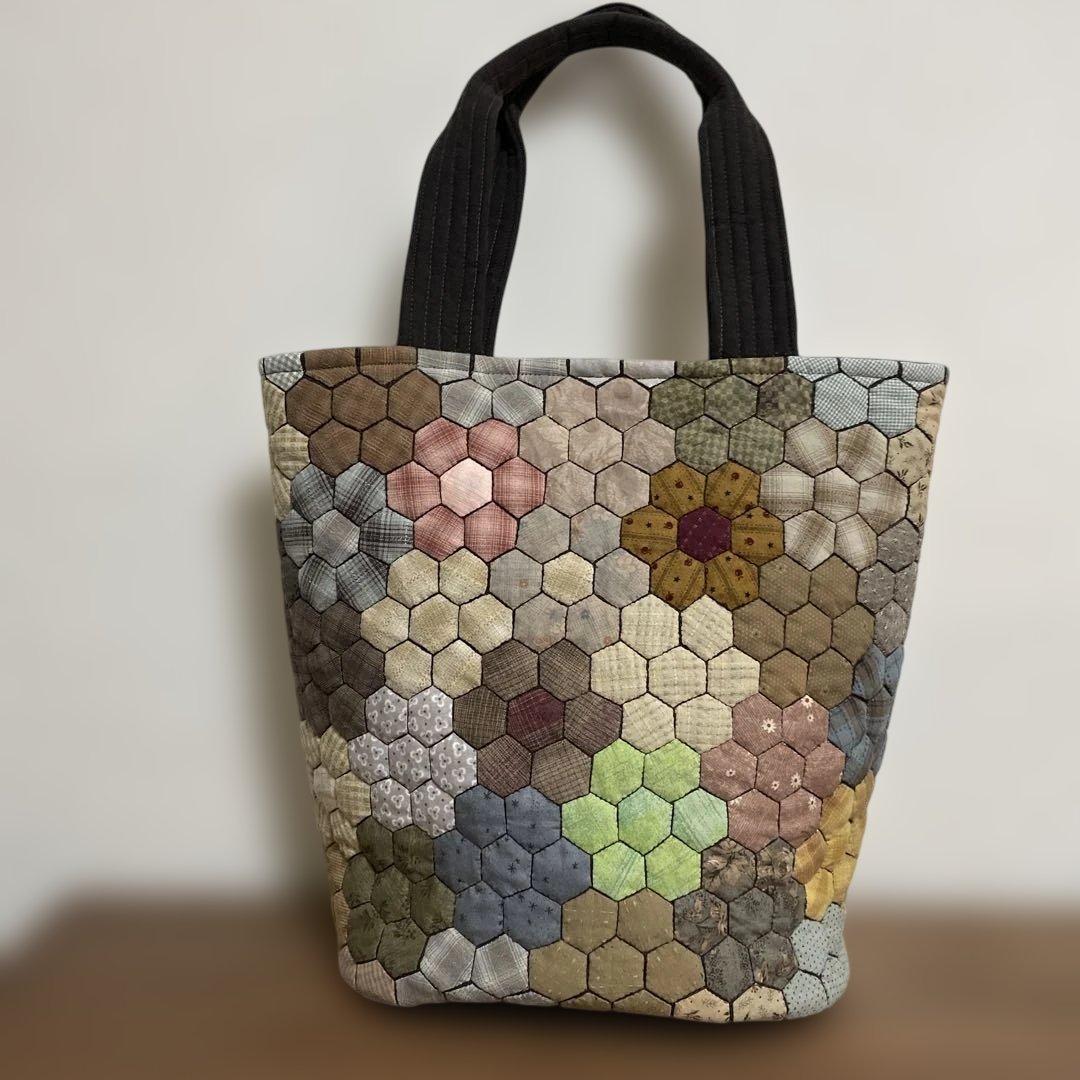 パッチワークキルトトートバッグ　ハンドメイド