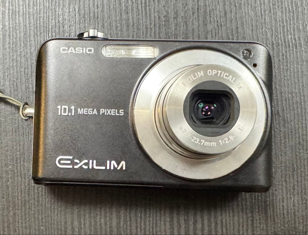 美品　値下げ　CASIO EXILIM EX-Z1050 デジタルカメラ