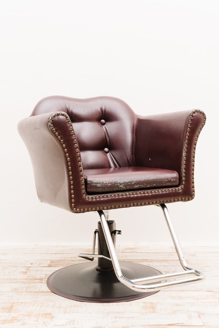 スタイリングチェア ビューティガレージ BELTA 美容室