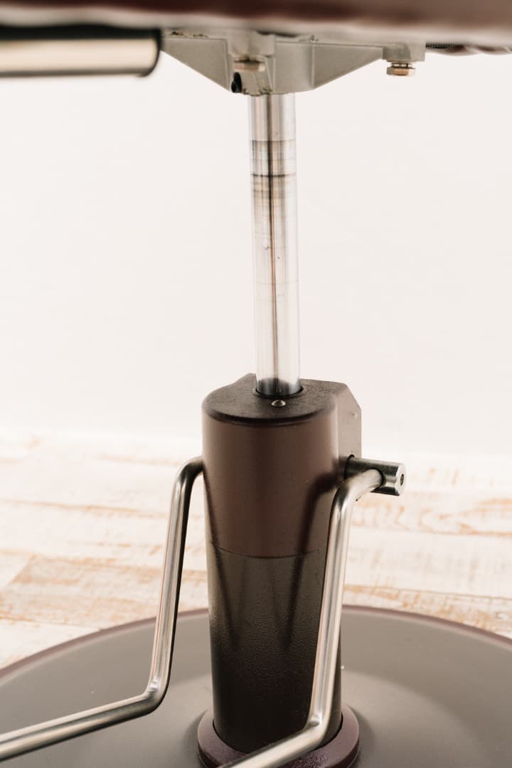 スタイリングチェア ビューティガレージ BELTA 美容室