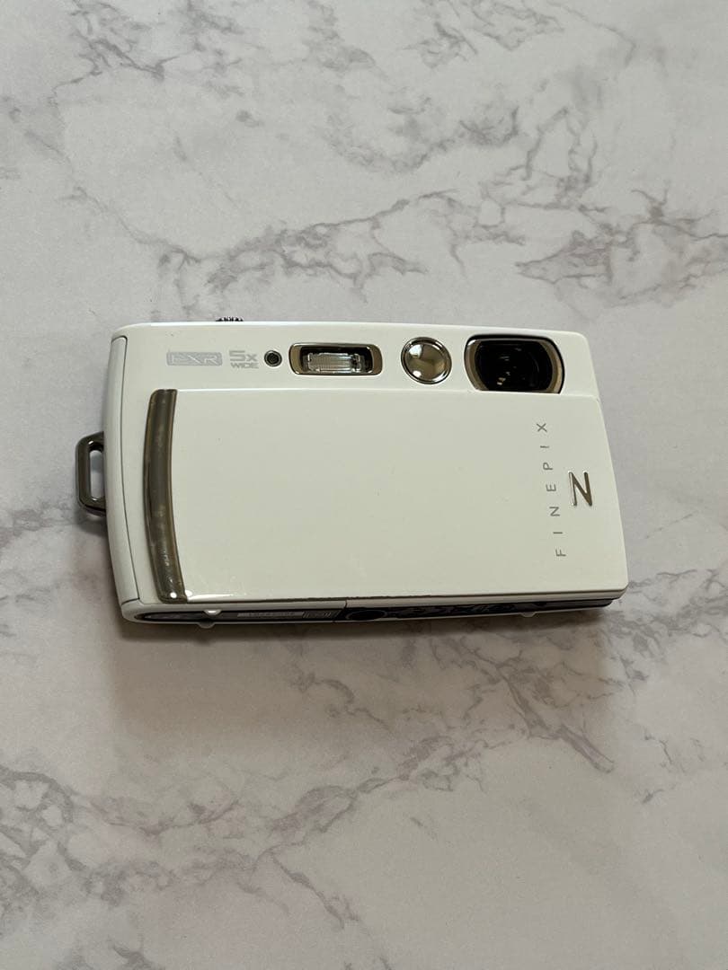 Fujifilm FinePix Z コンパクトデジタルカメラ◎ホワイト