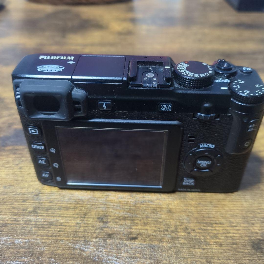 Fujifilm X-E1 ミラーレスカメラ