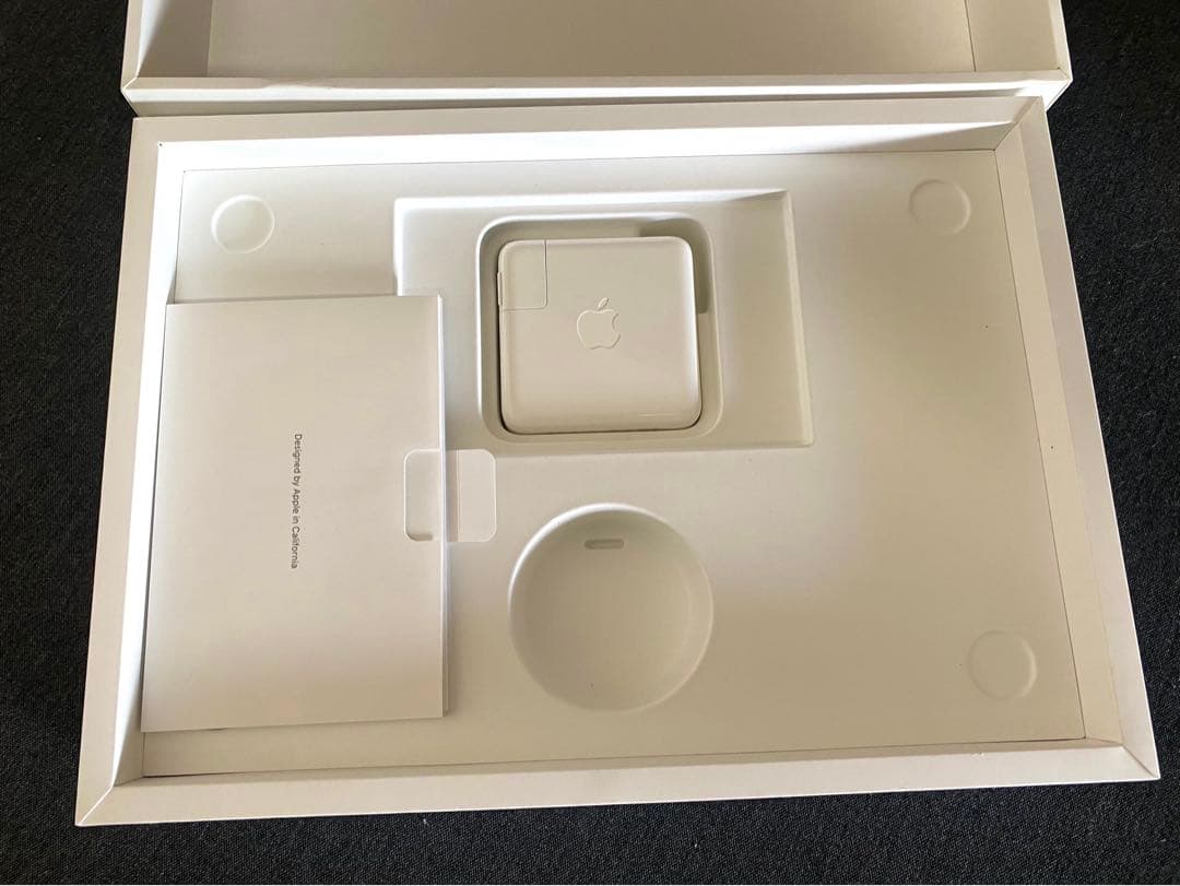 Apple MacBook Pro 13インチ M1 8GB 256GB