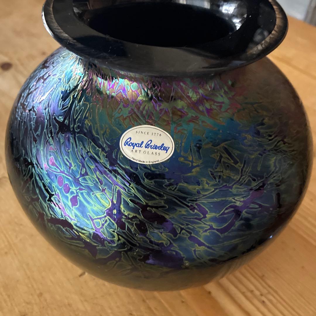 イギリス　ロイヤルブライアリー　虹彩ARTガラス　花瓶　作者名あり