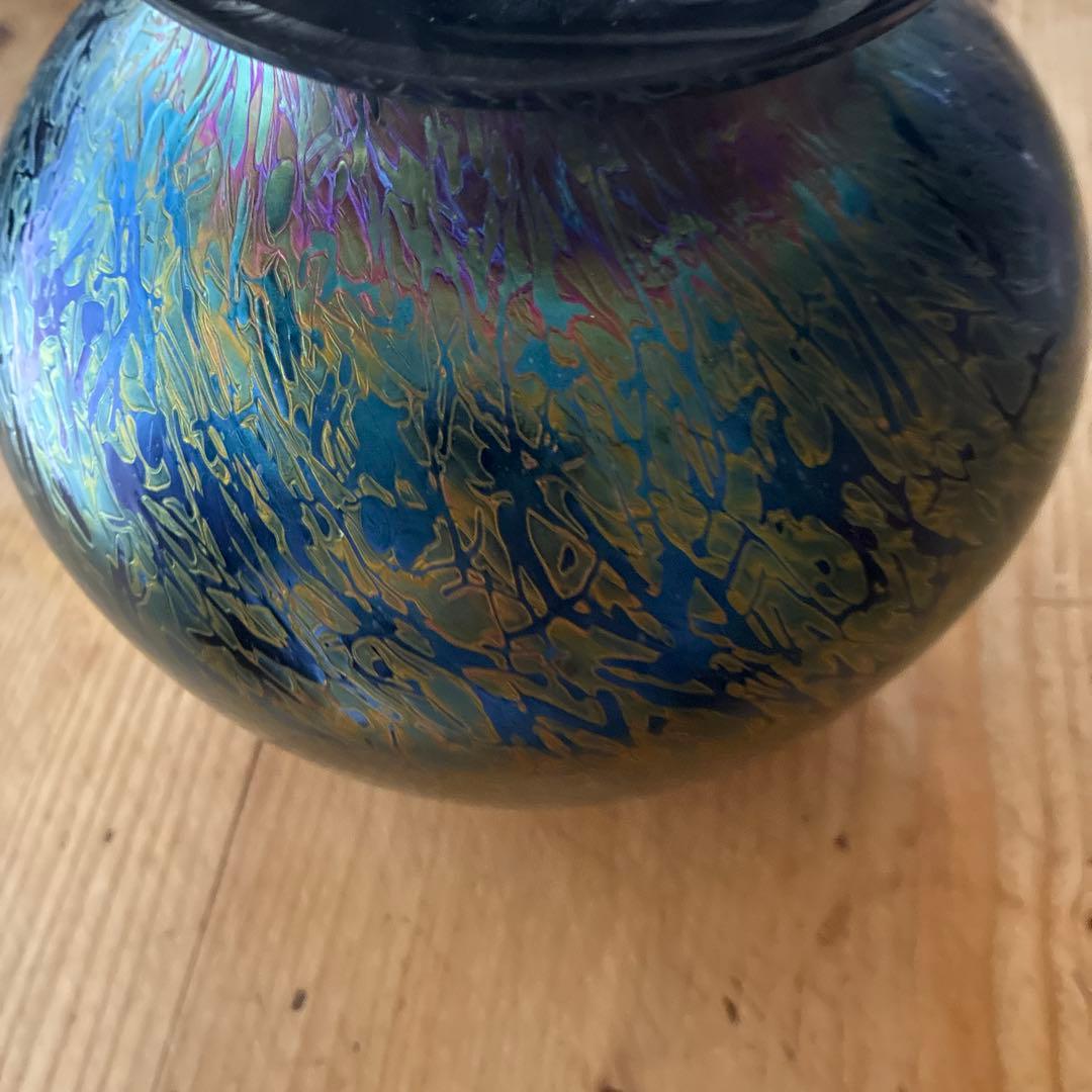 イギリス　ロイヤルブライアリー　虹彩ARTガラス　花瓶　作者名あり