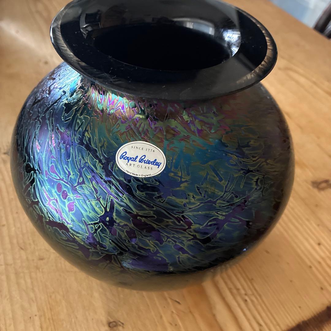 イギリス　ロイヤルブライアリー　虹彩ARTガラス　花瓶　作者名あり
