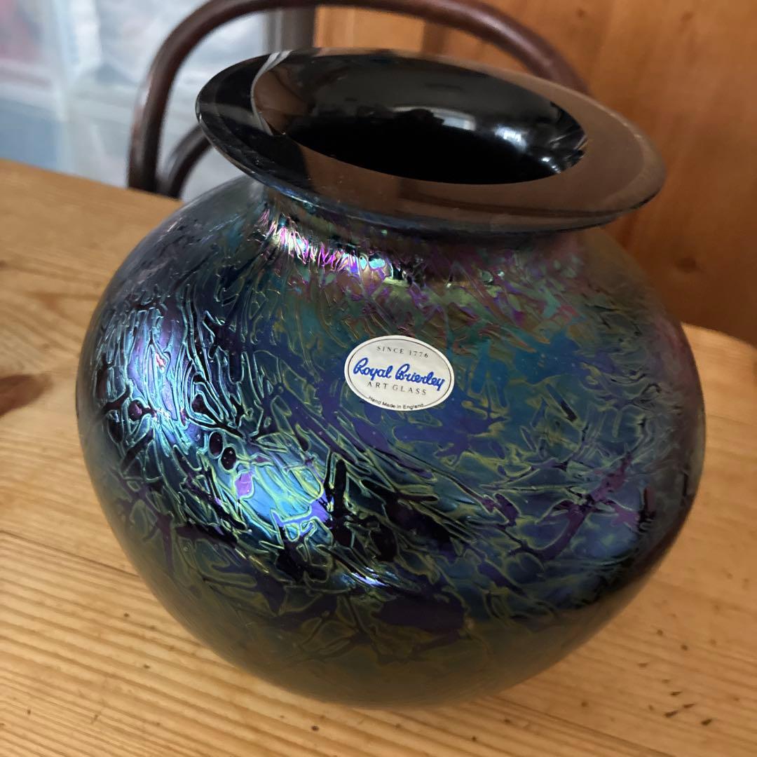 イギリス　ロイヤルブライアリー　虹彩ARTガラス　花瓶　作者名あり