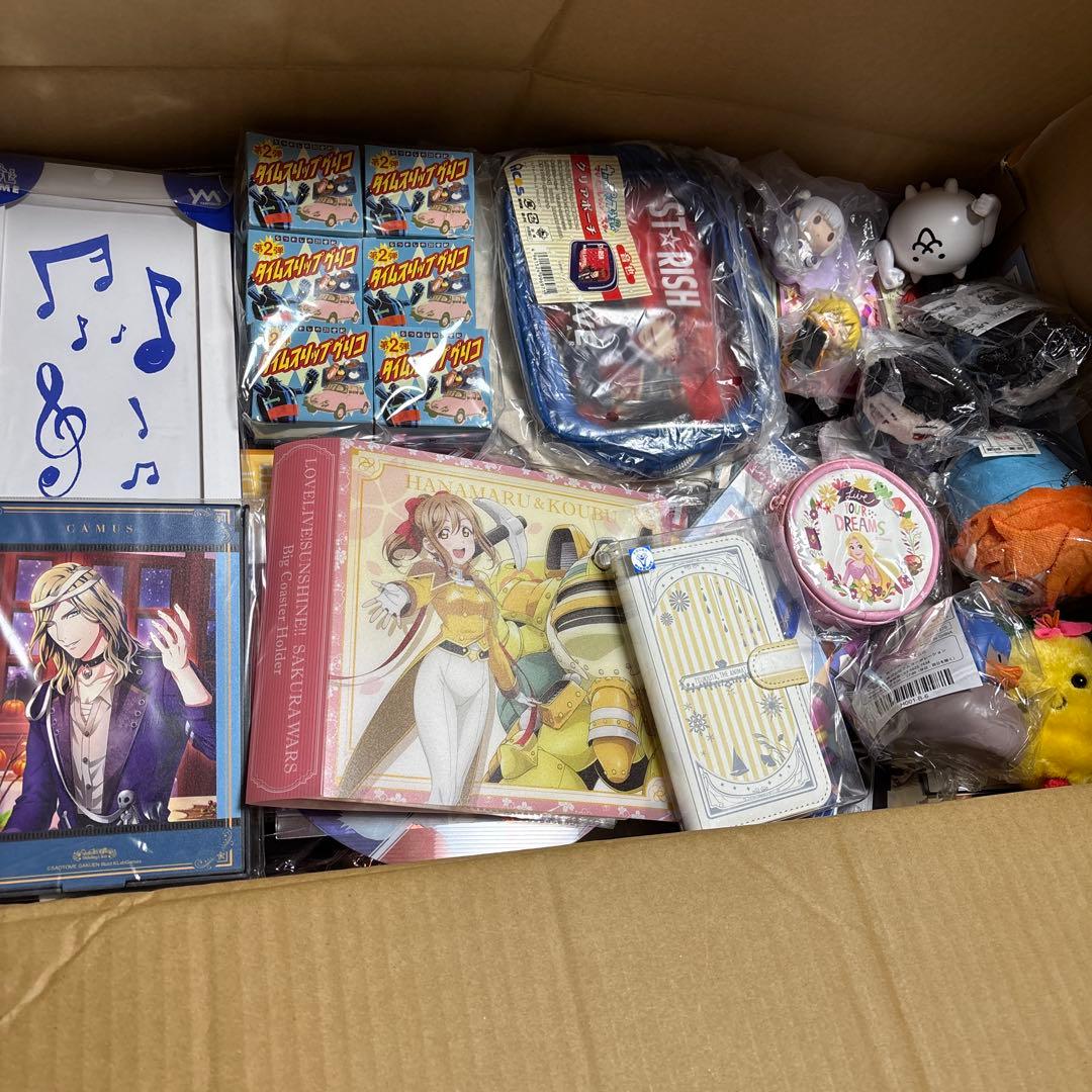 ノンジャンル グッズ アニメ アイドル まとめ売り 140サイズ 約380点