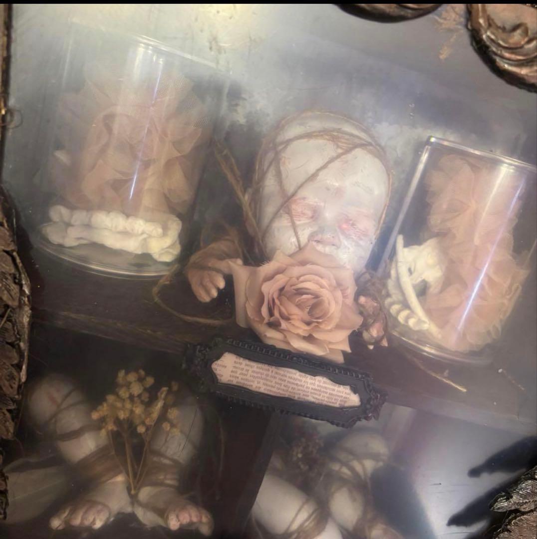 【おまとめ購入】 - 磔刑の手 退廃装飾オブジェ+天に使えしもの達の退廃聖堂2点