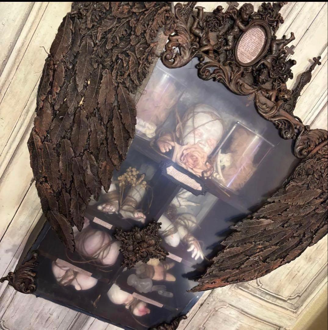 【おまとめ購入】 - 磔刑の手 退廃装飾オブジェ+天に使えしもの達の退廃聖堂2点