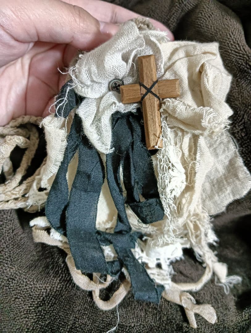 MARCHE DE SOEUR 　木製クロス　アンティークレースネックレス