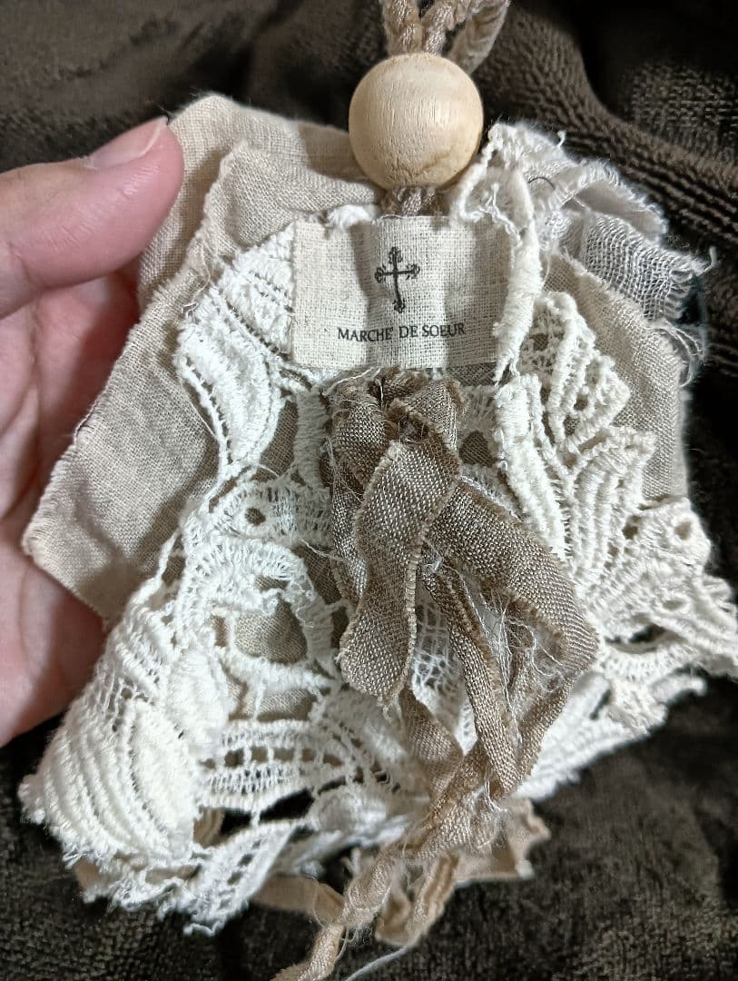 MARCHE DE SOEUR 　木製クロス　アンティークレースネックレス