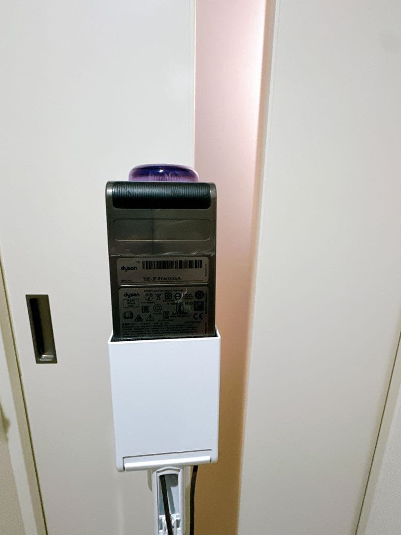 ダイソン　V12 DETECT SLIM Dyson 掃除機　スタンド付き