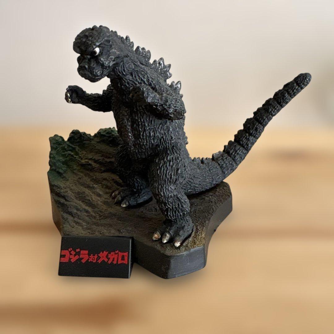 ゴジラ フィギュア セット
