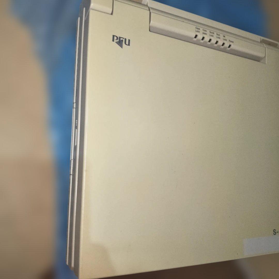 富士通　S-4/Leia2