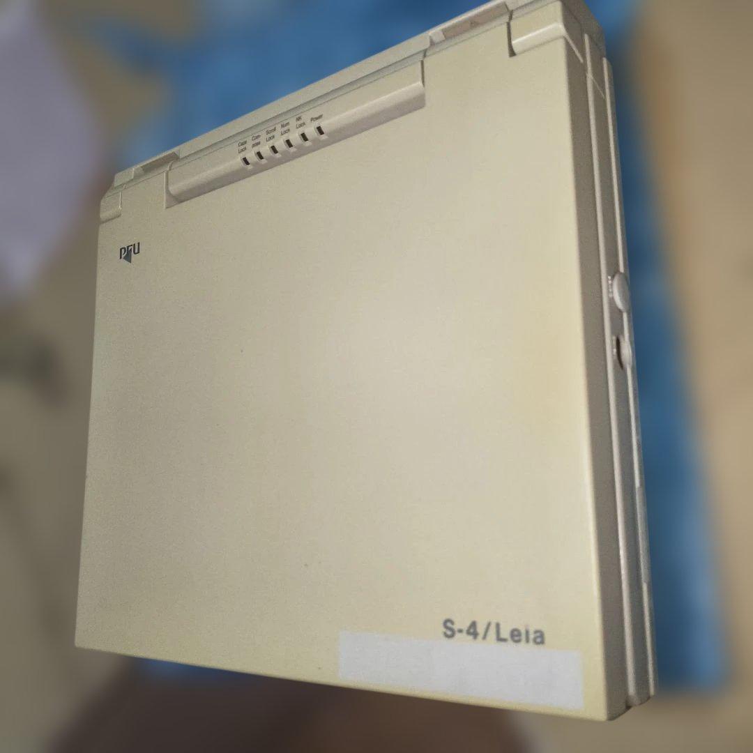 富士通　S-4/Leia2