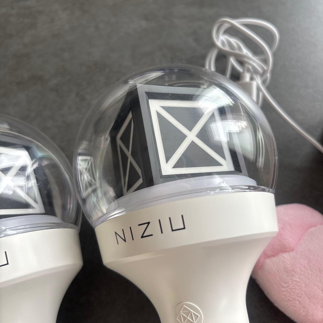 NiziU ペンライト 2本セット ペンライトカバー付き