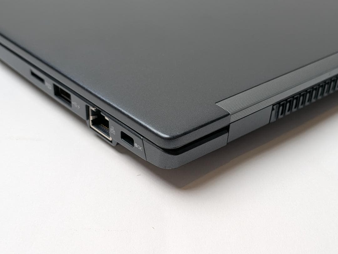 第11世代Core i5 Dynabook G83/HU 182