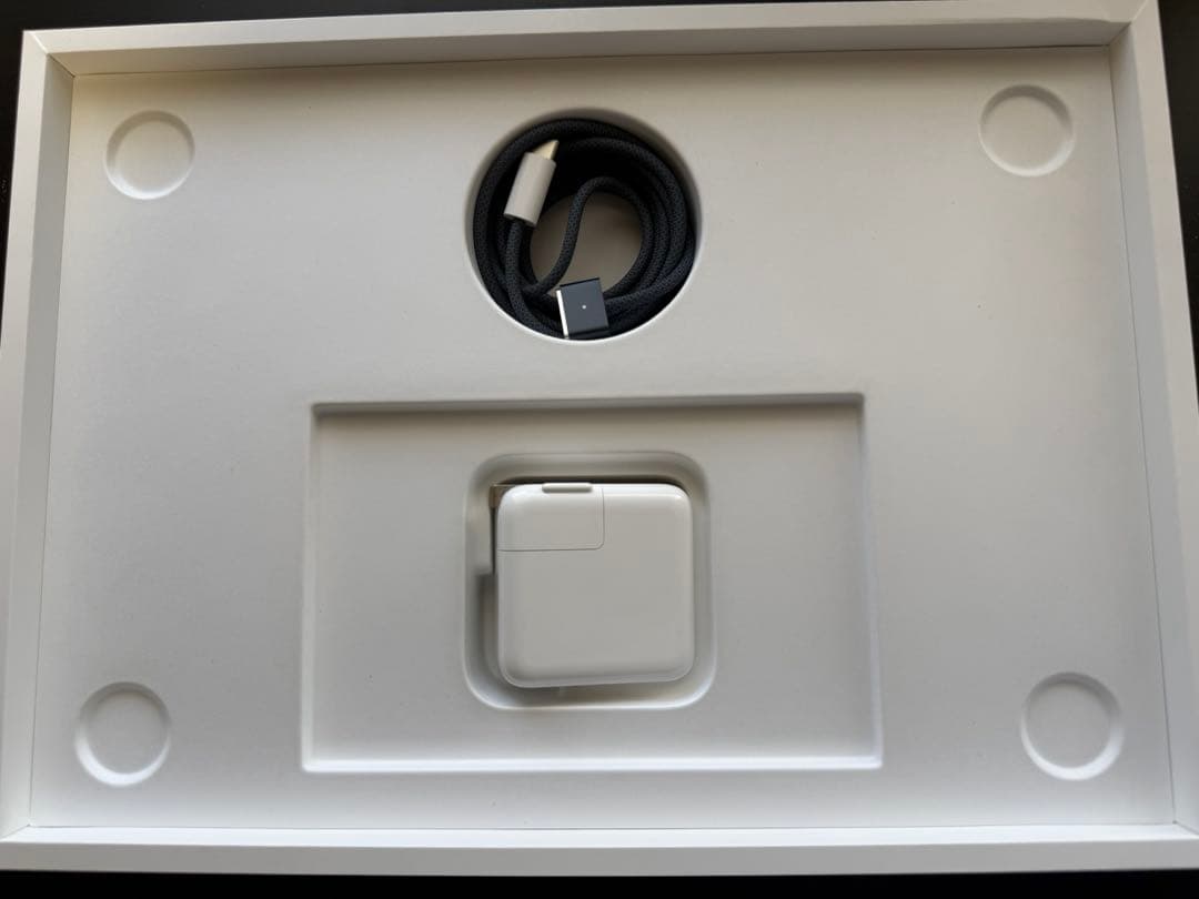 MacBook Air13インチ(M4)16GB 256GB ミッドナイト