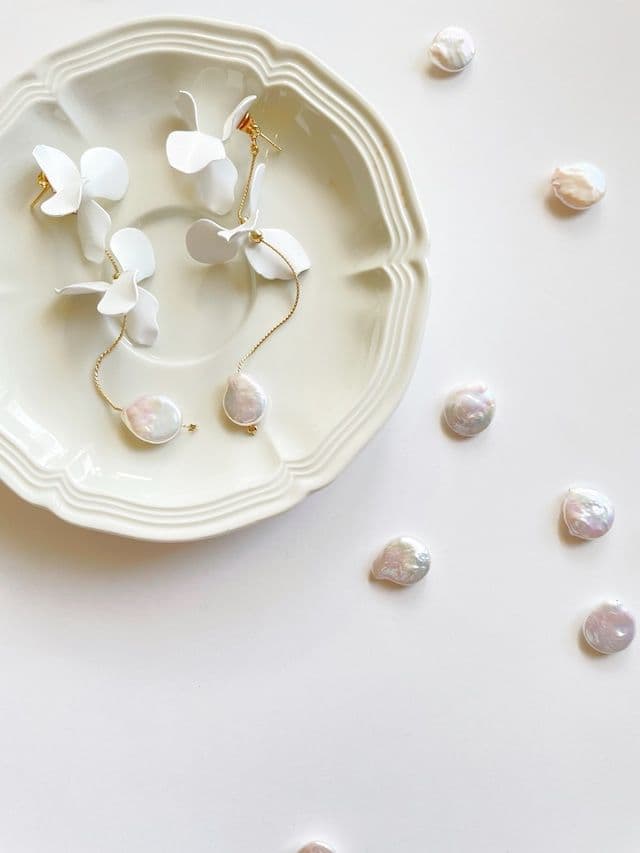 Shiroブライダルアクセサリー⭐ピアス　Plumeria白